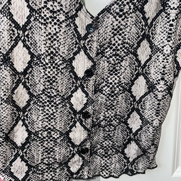 Animal print tank✨ - Picture 3 of 4